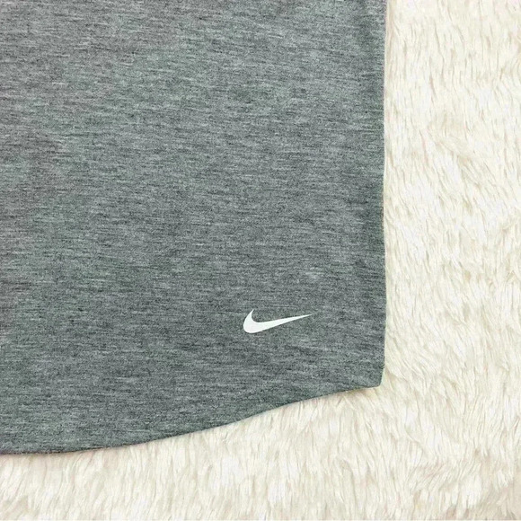 Nike Gray “Until There’s Nothing Left” Razor Back Athletic Tank Size M - Picture 4 of 11
